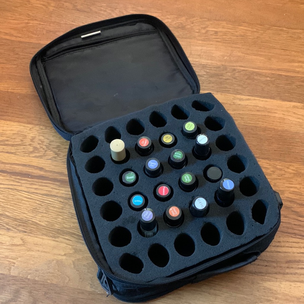 Essential Oils Carrying Case -Oils Included Dterra